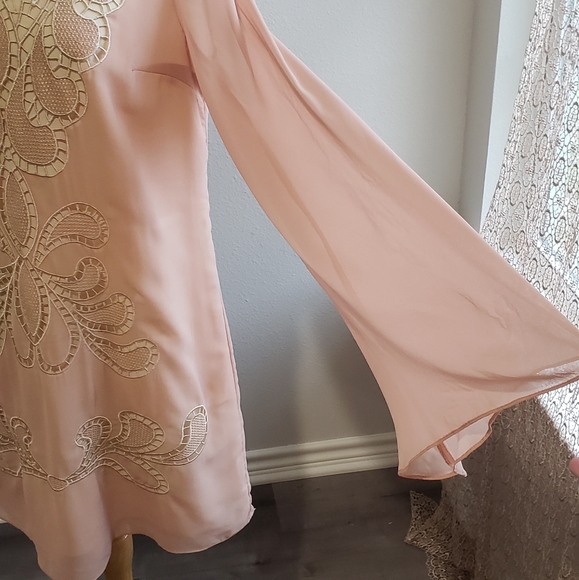 NWOT Arden B Bell Sleeve Lace Overlay Dress - Picture 2 of 8